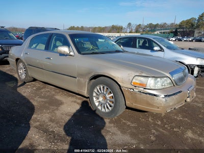 LINCOLN TOWN CAR 2004