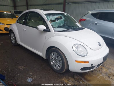 VOLKSWAGEN NEW BEETLE 2009