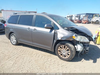 TOYOTA SIENNA 2012