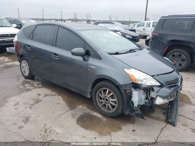TOYOTA PRIUS V 2013
