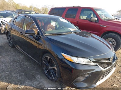 TOYOTA CAMRY 2020