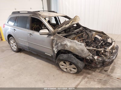 SUBARU OUTBACK 2011