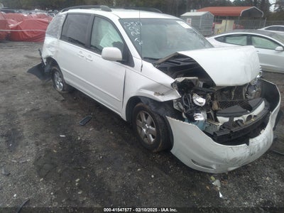 TOYOTA SIENNA 2009