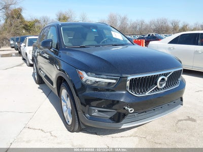 VOLVO XC40 2022