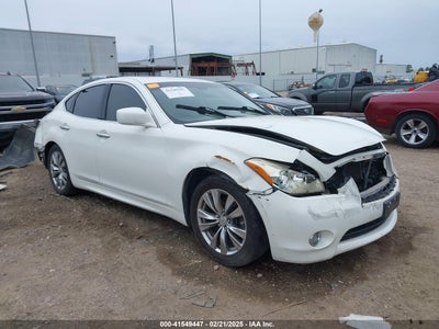 INFINITI M37 2011