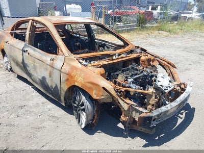 TOYOTA CAMRY 2019