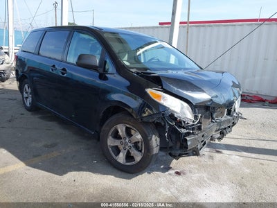 TOYOTA SIENNA 2019