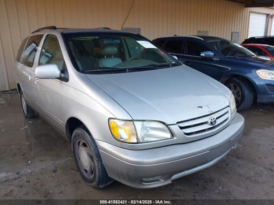 TOYOTA SIENNA 2002
