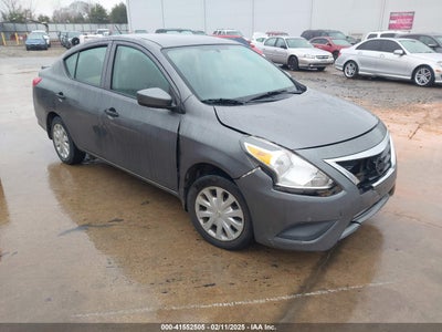 NISSAN VERSA 2017