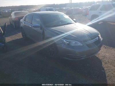 CHRYSLER 200 2013