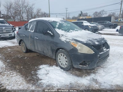 NISSAN VERSA 2016