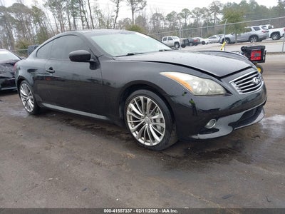 INFINITI G37 2011