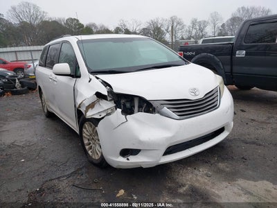 TOYOTA SIENNA 2012