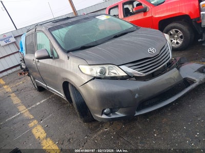 TOYOTA SIENNA 2011