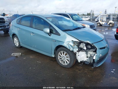 TOYOTA PRIUS PLUG-IN 2014