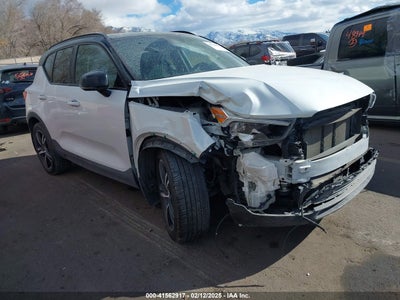 VOLVO XC40 2020