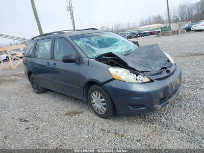 TOYOTA SIENNA 2010