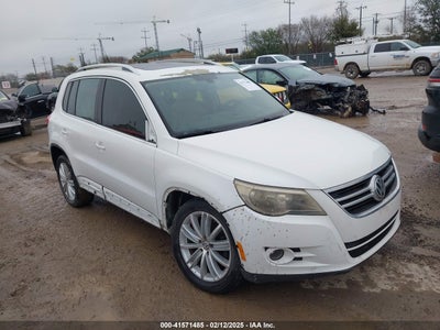 VOLKSWAGEN TIGUAN 2011