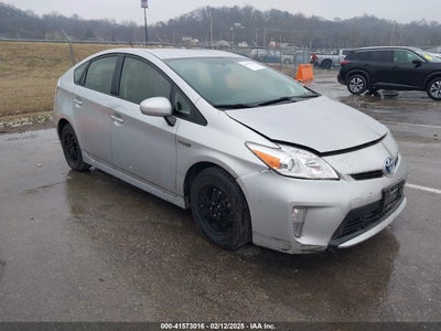 TOYOTA PRIUS 2015