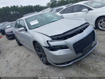 CHRYSLER 300 2023