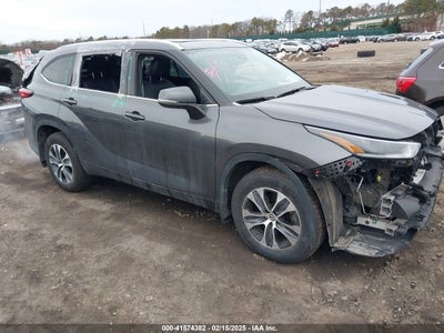 TOYOTA HIGHLANDER 2021