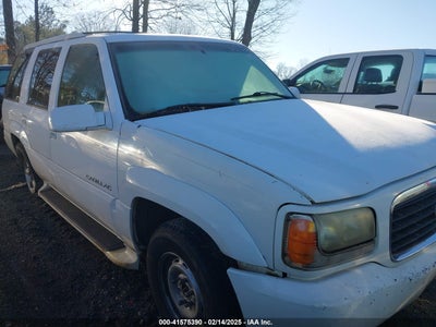 CADILLAC ESCALADE 2000