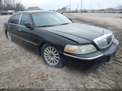 LINCOLN TOWN CAR 2005