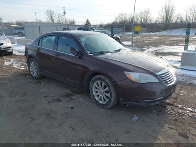 CHRYSLER 200 2013