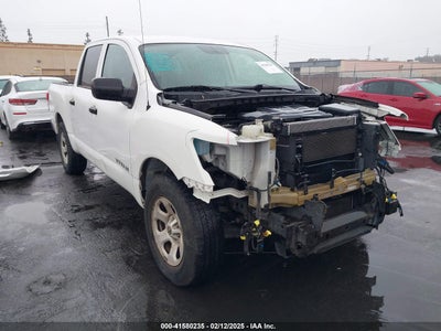 NISSAN TITAN 2017