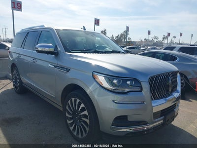 LINCOLN NAVIGATOR 2023