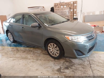 TOYOTA CAMRY 2012
