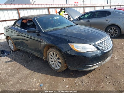 CHRYSLER 200 2013