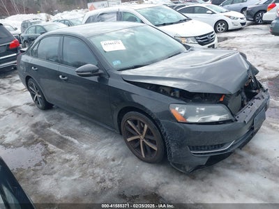 VOLKSWAGEN PASSAT 2012