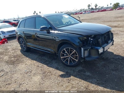 AUDI Q7 2024