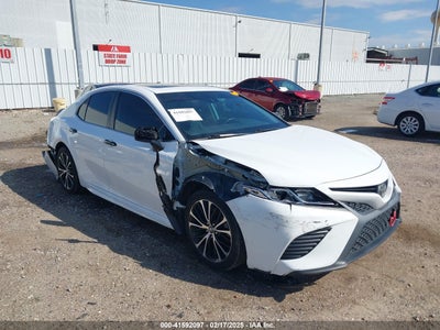 TOYOTA CAMRY 2019