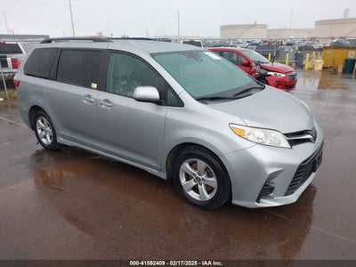 TOYOTA SIENNA 2020