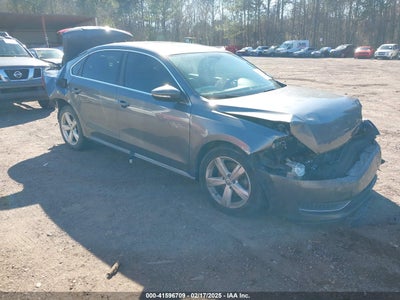 VOLKSWAGEN PASSAT 2012