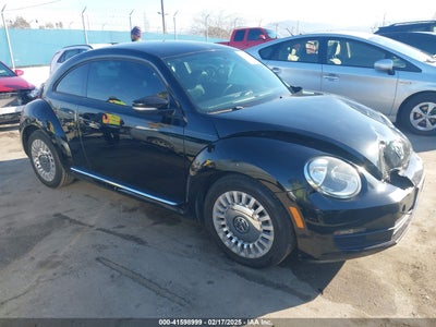 VOLKSWAGEN BEETLE 2014
