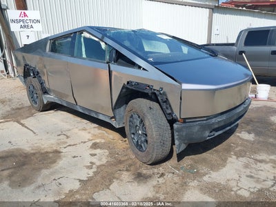 Tesla Cybertruck 2025