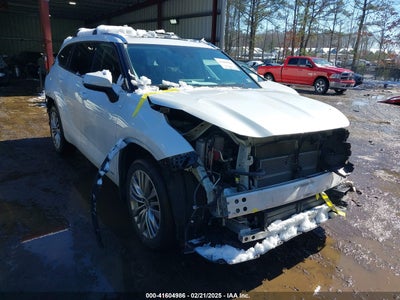 TOYOTA HIGHLANDER 2022
