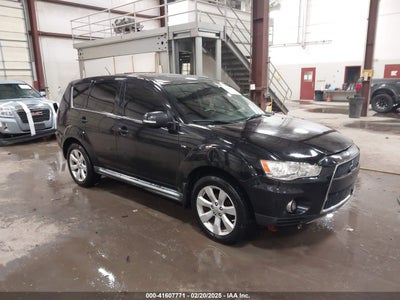 MITSUBISHI OUTLANDER 2011