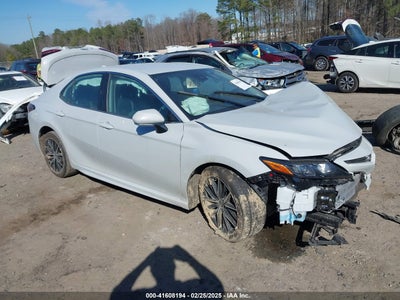 TOYOTA CAMRY 2024