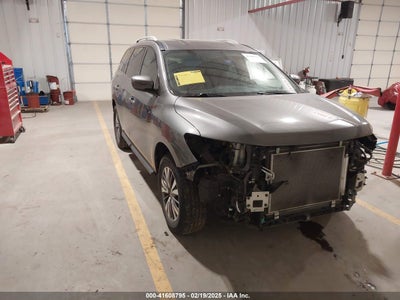NISSAN PATHFINDER 2019