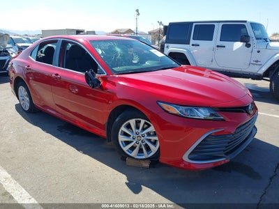 TOYOTA CAMRY 2023