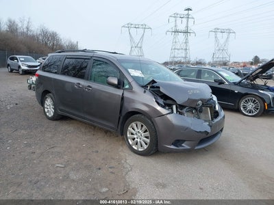 TOYOTA SIENNA 2014