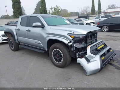 TOYOTA TACOMA 2024