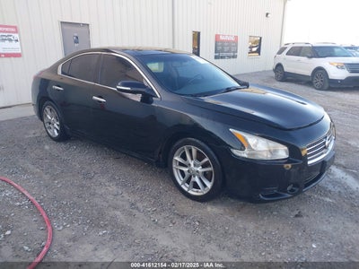 NISSAN MAXIMA 2010