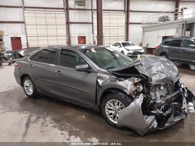 TOYOTA CAMRY 2017