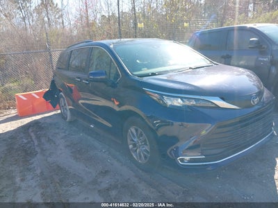 TOYOTA SIENNA 2024