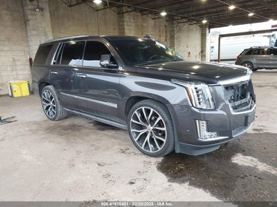 CADILLAC ESCALADE 2017